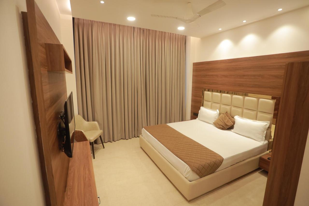 Ovel Hotel Лудхіяна Номер фото